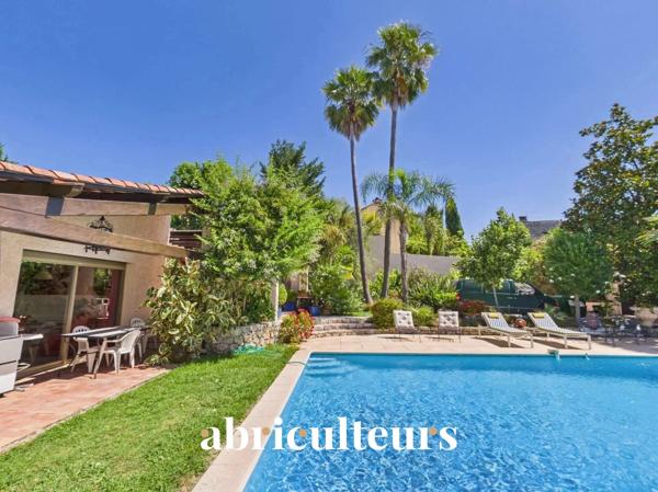 Maison familiale 5 chambres avec piscine et jardin en vente La Colle-sur-Loup (06480)