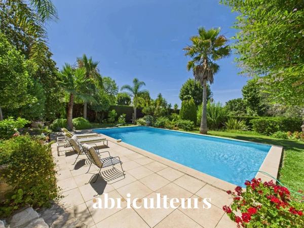 Maison familiale 5 chambres avec piscine et jardin en vente La Colle-sur-Loup (06480)