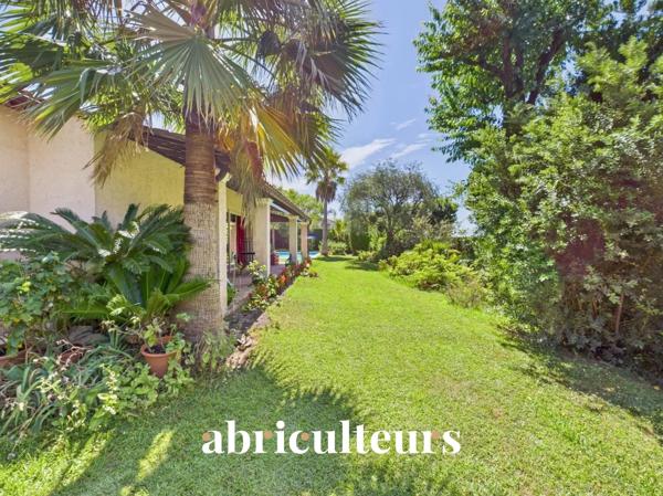 Maison familiale 5 chambres avec piscine et jardin en vente La Colle-sur-Loup (06480)