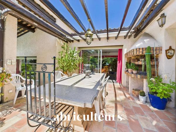 Maison familiale 5 chambres avec piscine et jardin en vente La Colle-sur-Loup (06480)