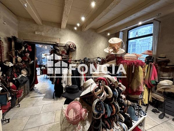 À vendre Local commercial 68 m² - Uzès 30700
