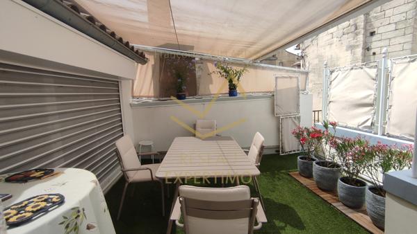 Avignon (84000) Appt de standing de 180 m2 dans l'ancien au dernier étage avec vue sur les toits à 550m du Palais des Papes