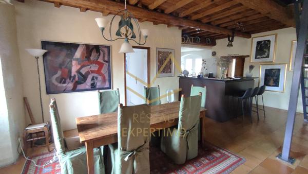 Avignon (84000) Appt de standing de 180 m2 dans l'ancien au dernier étage avec vue sur les toits à 550m du Palais des Papes