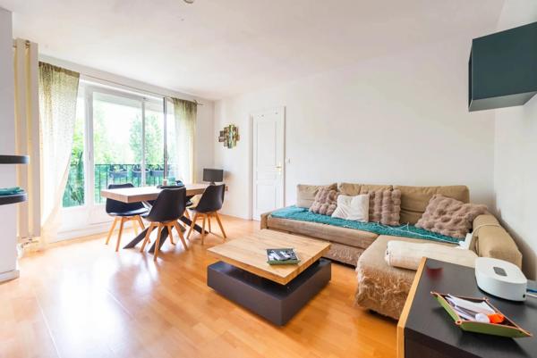 Vaucresson - 2 pièces - 46m² - parking - cave - Loggia - Loué