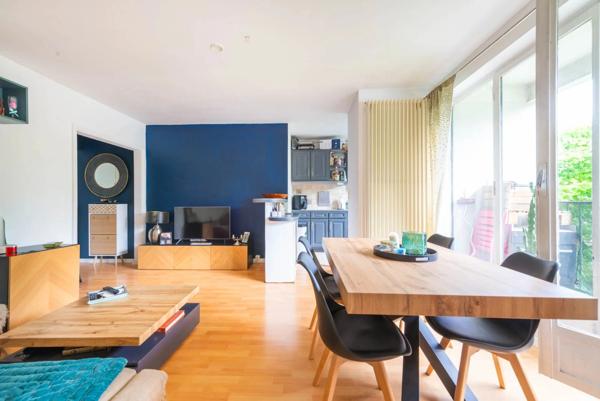 Vaucresson - 2 pièces - 46m² - parking - cave - Loggia - Loué