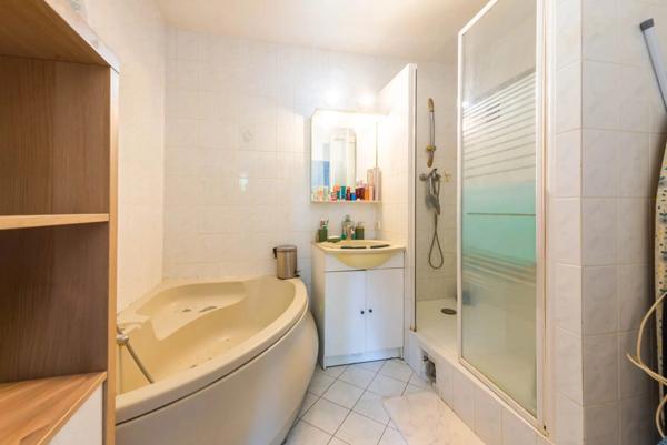 Vaucresson - 2 pièces - 46m² - parking - cave - Loggia - Loué