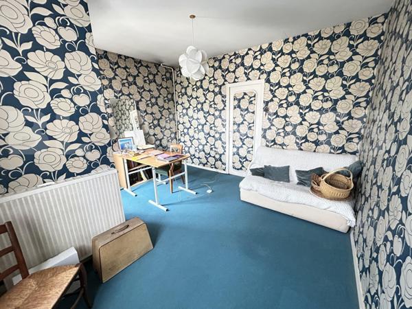 Charmante maison de ville 210m²  avec dépendance et grand jardin Brinon-sur-Armançon