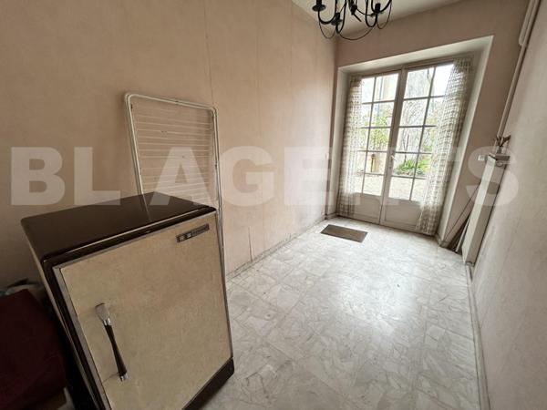 Charmante maison de ville 210m²  avec dépendance et grand jardin Brinon-sur-Armançon