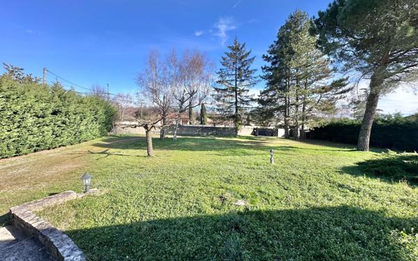 Maison à vendre    6 pièces •  Chantemerle-les-Blés