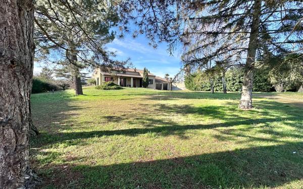 Maison à vendre    6 pièces •  Chantemerle-les-Blés