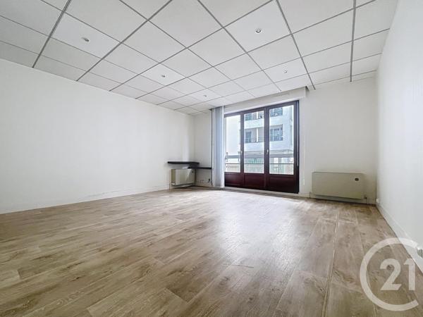 Appartement à vendre  3 pièces - 72,67 m 2   PARIS  - 75020