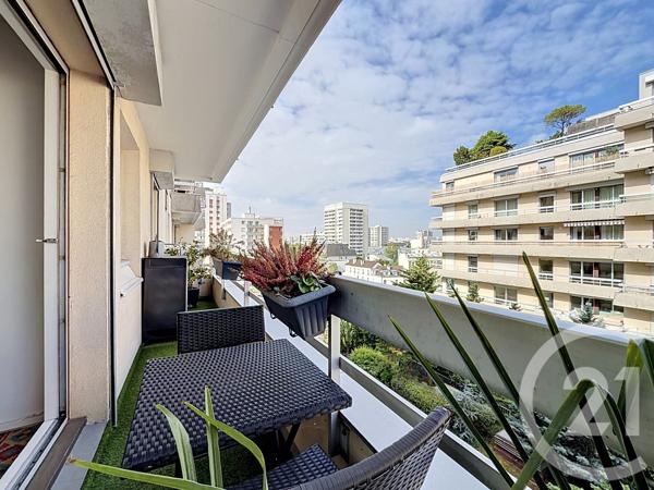 Appartement à vendre  3 pièces - 72,67 m 2   PARIS  - 75020