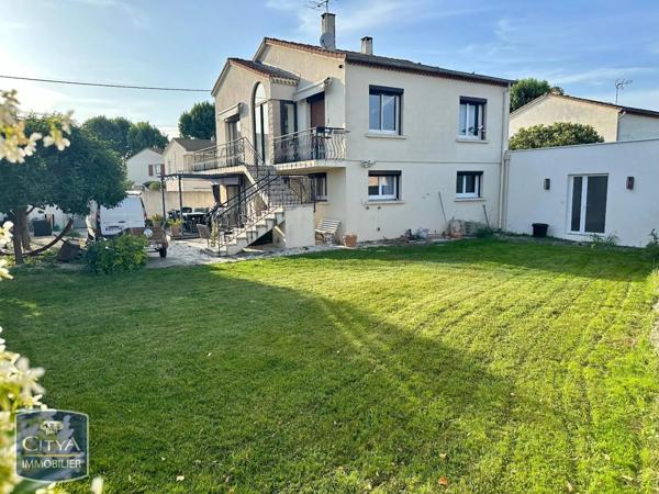 Maison à louer 4 pièces 125.5m²