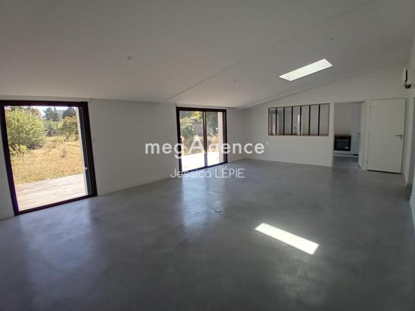 Maison à NIORT, 79000 - 5 pièces 134m²