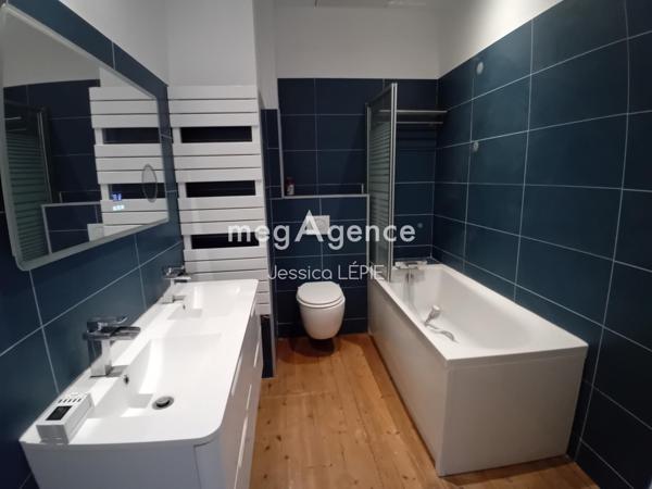 Maison à NIORT, 79000 - 5 pièces 134m²