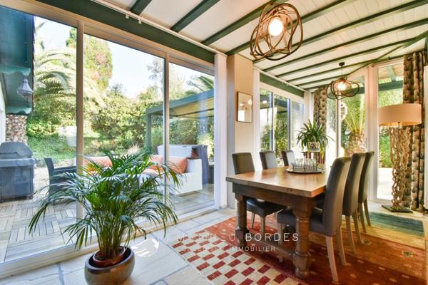 Villa de caractère avec piscine à Villefranque