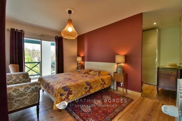 Villa de caractère avec piscine à Villefranque