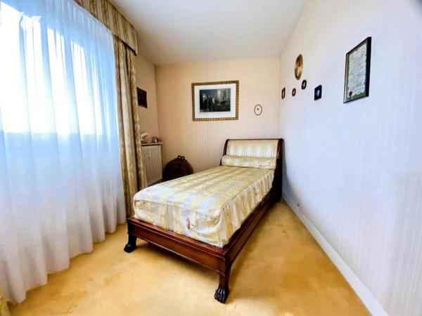 Dernier étage avec ascenseur – 3 chambres, garage, cave et vue exceptionnelle sur Vannes