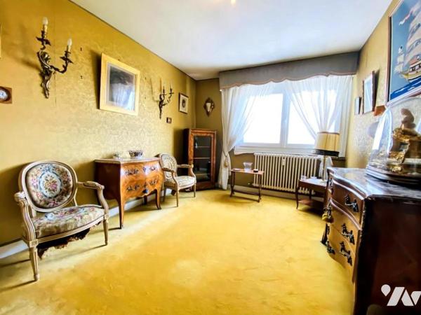 Dernier étage avec ascenseur – 3 chambres, garage, cave et vue exceptionnelle sur Vannes