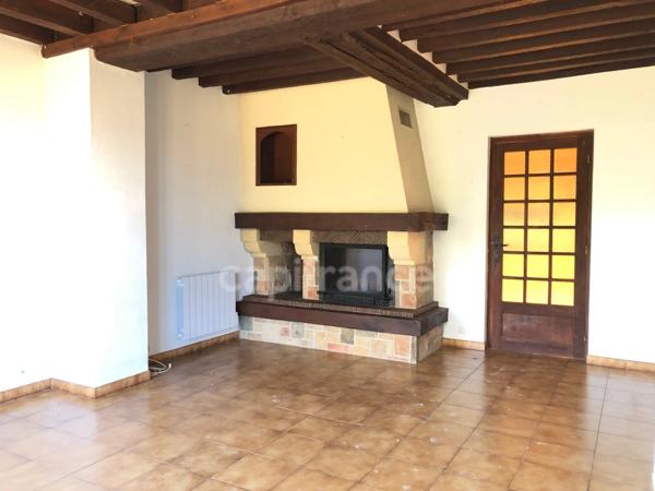 Maison à vendre 3/4 pièces MERRY LA VALLEE (89)-91m2 habitables-garage-cave voûtée-Terrain clos 759m2