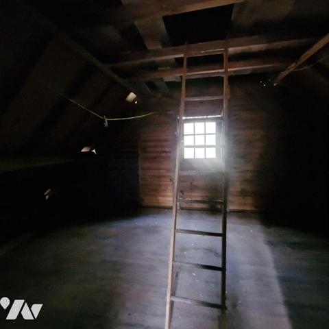 Nous vous proposons à la vente un bois d'une surface de 4ha 87a 97ca avec un chalet en bois à r...