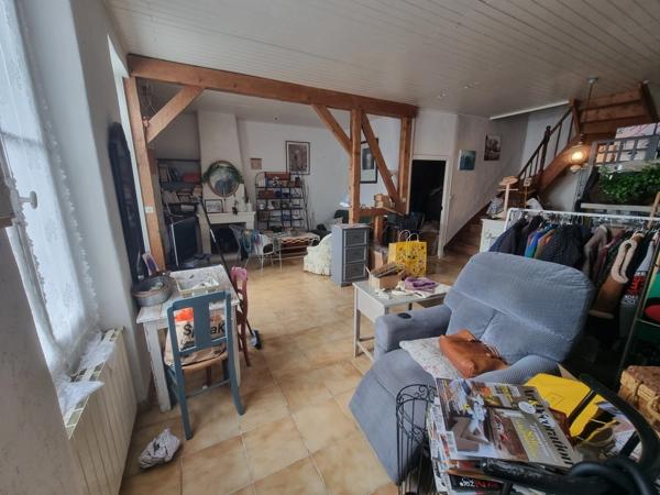 EXCLUSIVITÉ CAPIFRANCE ST-PIERRE d'OLÉRON A Vendre 507 m² emplacement n°1 immeuble mixte et maison en pierre