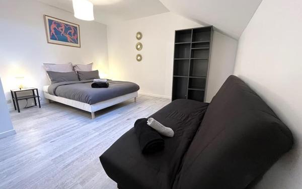 Maison à vendre    5 pièces • 125 m2 Saint-Denis