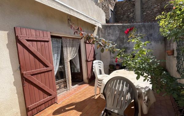 Vente Maison GARAGE ET COUR à rafraîchir Oupia   