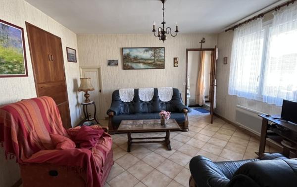 Vente Maison GARAGE ET COUR à rafraîchir Oupia   