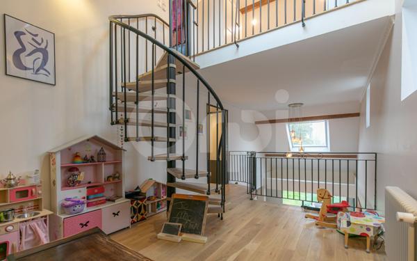 Maison à vendre    9 pièces • 310 m2 Fontenay-sous-Bois