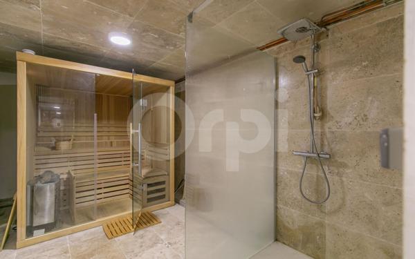 Maison à vendre    9 pièces • 310 m2 Fontenay-sous-Bois