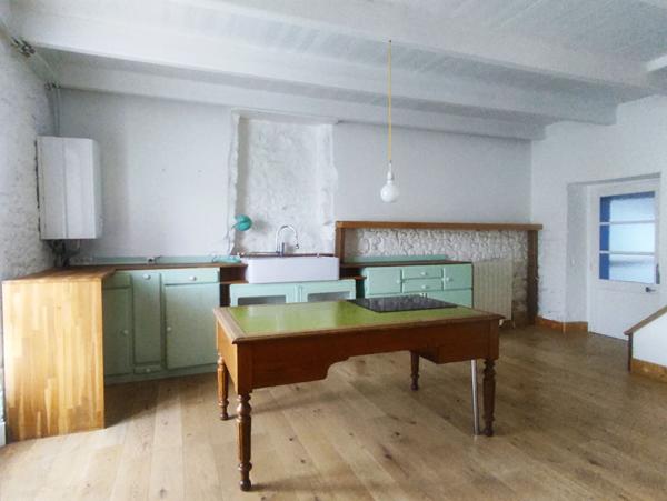 A VENDRE - ANGOULINS - Maison familiale hyper centre - 4 Chambres - Patio