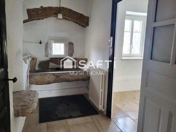 5 Chambres une au rez-de-chaussée. PROCHE MORESTEL