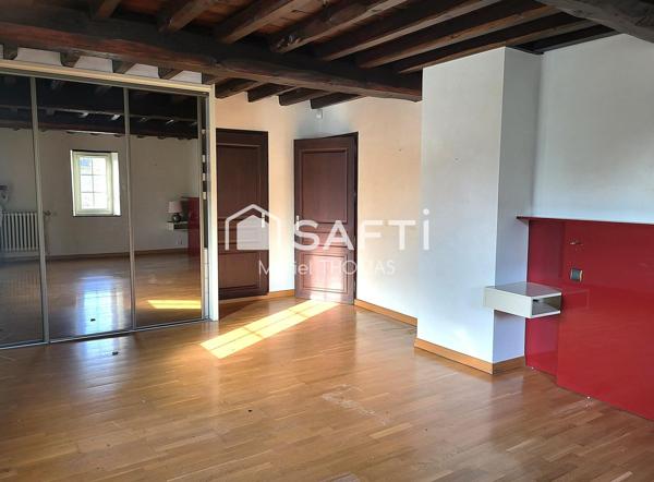 5 Chambres une au rez-de-chaussée. PROCHE MORESTEL