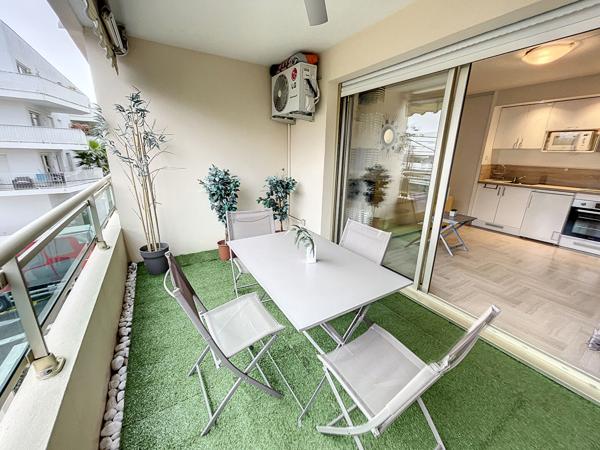 Cannes Montfleury beau studio avec grande terrasse centre ville