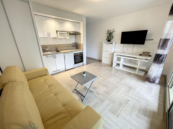 Cannes Montfleury beau studio avec grande terrasse centre ville