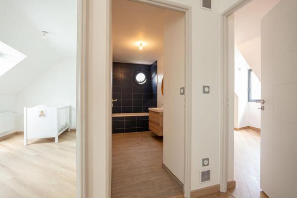 LIEUX UNIQUES ® x PROPRIÉTÉS PRIVÉES PROPOSE MAISON CONTEMPORAINE 113 M² - MONT-PRÈS-CHAMBORD - TERRAIN 2860 M²