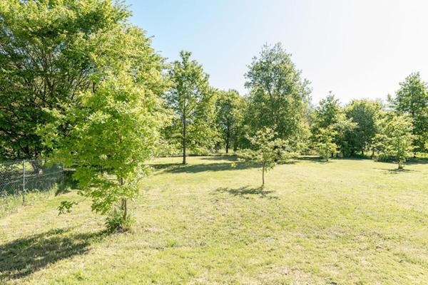 LIEUX UNIQUES ® x PROPRIÉTÉS PRIVÉES PROPOSE MAISON CONTEMPORAINE 113 M² - MONT-PRÈS-CHAMBORD - TERRAIN 2860 M²