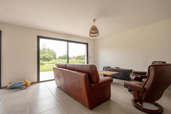 LIEUX UNIQUES ® x PROPRIÉTÉS PRIVÉES PROPOSE MAISON CONTEMPORAINE 113 M² - MONT-PRÈS-CHAMBORD - TERRAIN 2860 M²