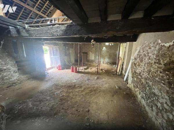 TESSE FROULAY, à 5 min de BAGNOLES DE L'ORNE, maison à rénover 