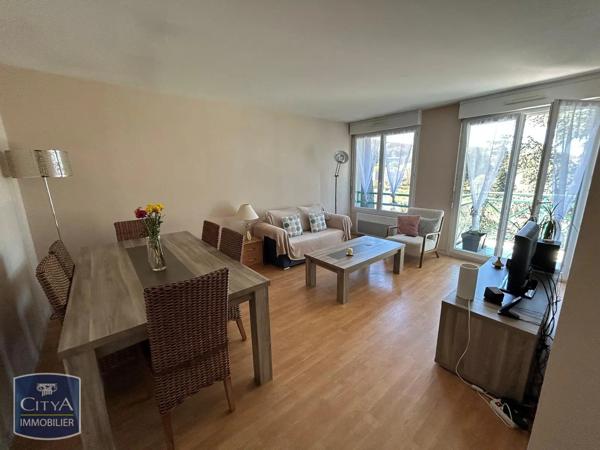 Appartement à louer 2 pièces 53.41m² Guéret (23000)
