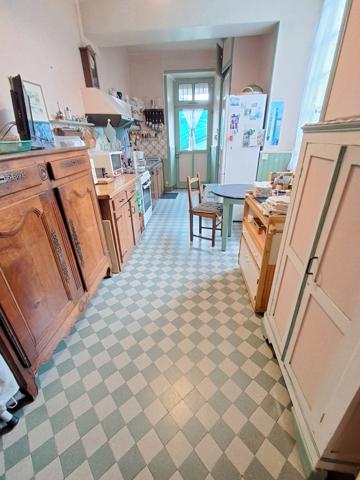 Propriete 7 pièce(s) 3 chambre(s) 165 m²