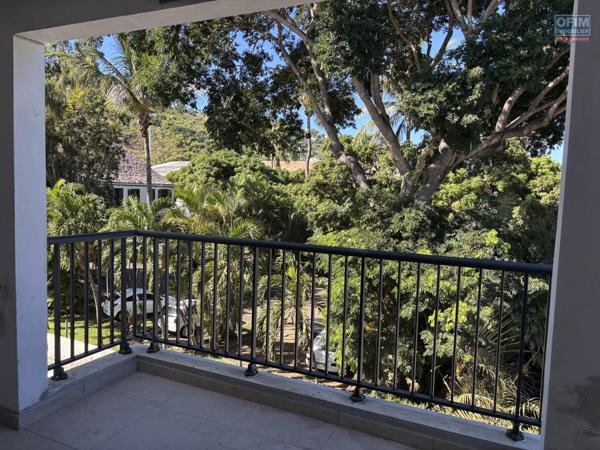 A VENDRE SAINT-LEU CENTRE T4 DUPLEX