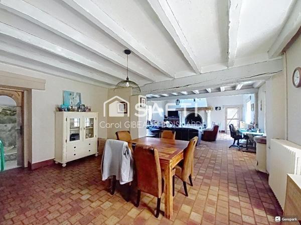 Propriété 17432m² avec 5 chambres, pré et box pour animaux
