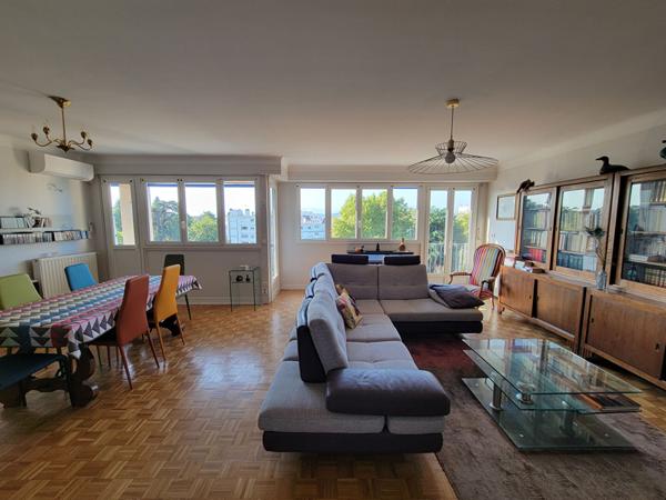 Appartement Pau 4 pièce(s) 115.17 m2 avec balcon cave - Vue Pyrénées