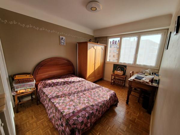 Appartement Pau 4 pièce(s) 115.17 m2 avec balcon cave - Vue Pyrénées