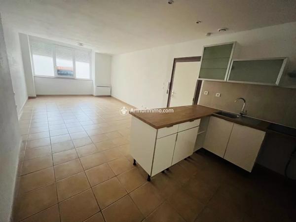 Location Appartement 2 pièces 52 m2 à Millau