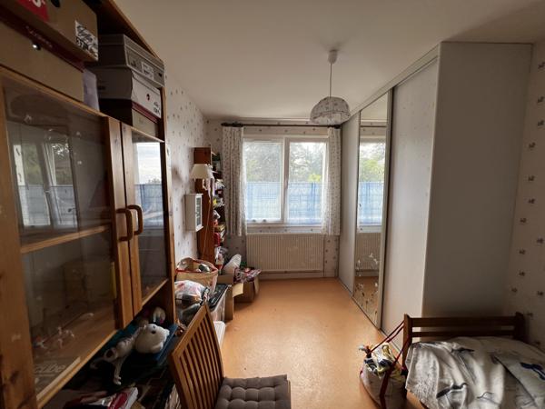 MAISON 5 CHAMBRES - GARAGE - DEPENDANCE