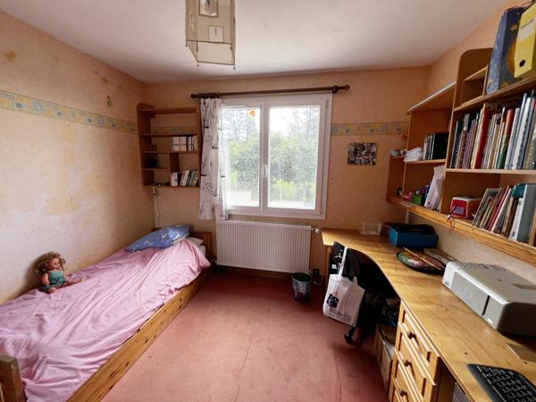 MAISON 5 CHAMBRES - GARAGE - DEPENDANCE