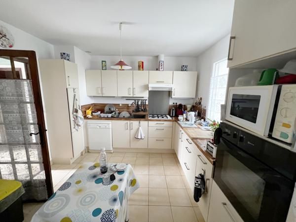 MAISON 5 CHAMBRES - GARAGE - DEPENDANCE